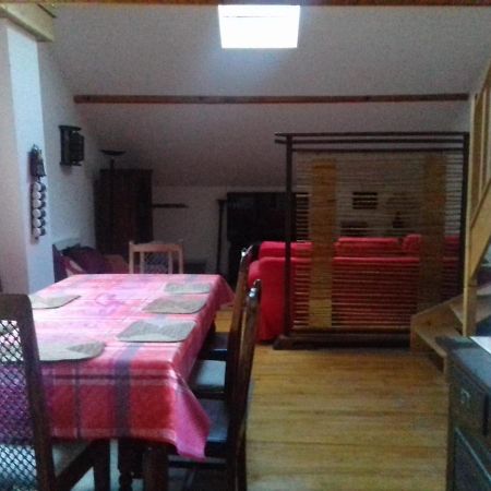 Appartement En Loft 50M2 Dans Maison Avec Chambre En Mezzanine Et Canapes Lits Dans Salon Saint-Pierre-de-Chartreuse Luaran gambar